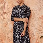 VASTRAMAY Bandhani Printed Mandarin Collar Straight Kurta