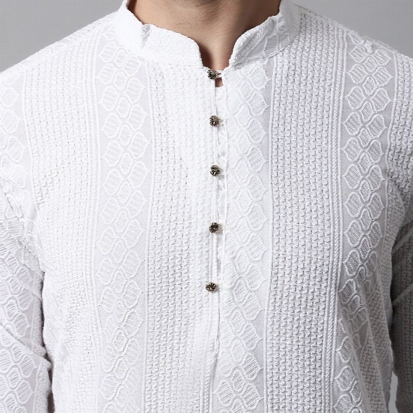 Jompers Men White Cotton Embroidered Chikankari Kurta