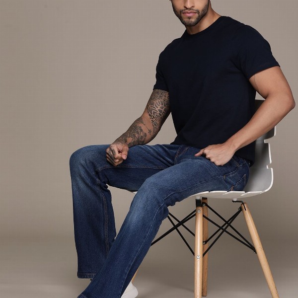 The Roadster Lifestyle Co. Men Bootcut Light Fade Stretchable Jeans