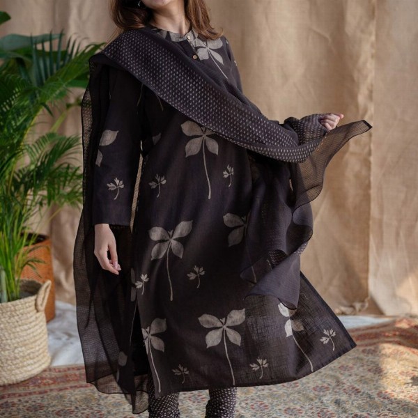 THE INDIAN ETHNIC CO Dark Brown Dabu Slub Cotton Kurta