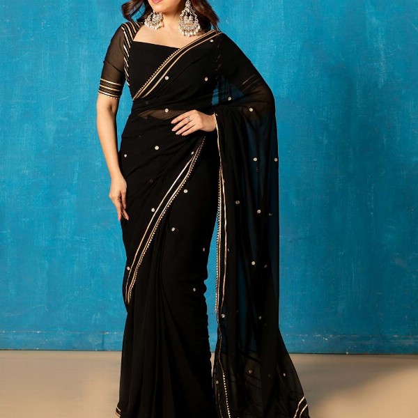 NUD Embroidered Zari Saree With Blouse and Peticoat
