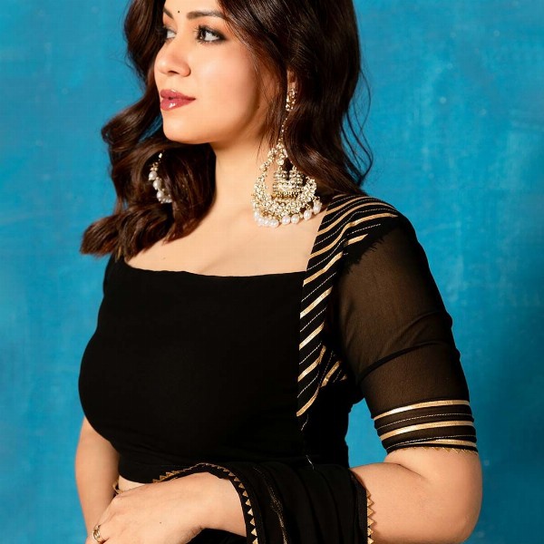 NUD Embroidered Zari Saree With Blouse and Peticoat