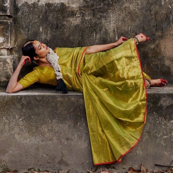 HUTS AND LOOMS Tissue Saree