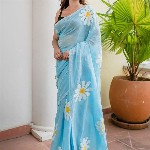 VILLAGIUS Floral Printed Pure Cotton Saree