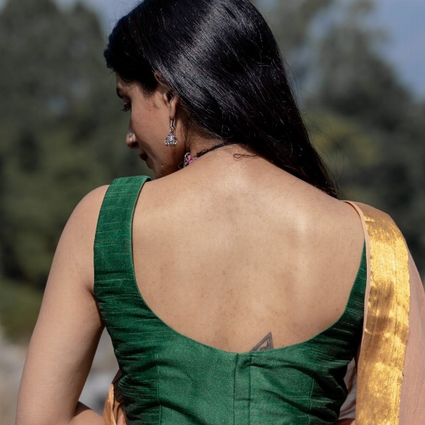 Suta Brown Mul Cotton Solid Saree