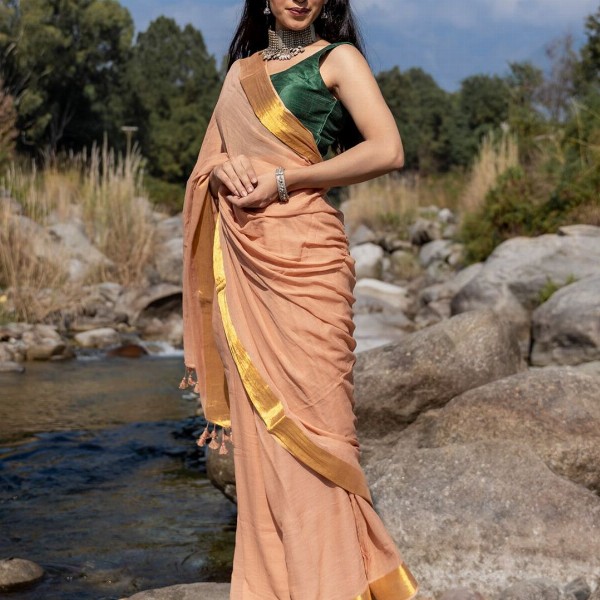 Suta Brown Mul Cotton Solid Saree