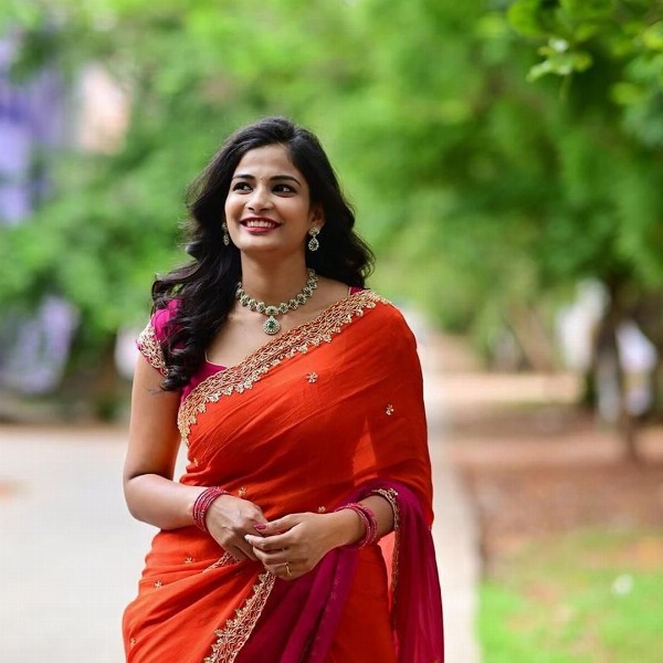 FLOURIOUS Ombre Beads and Stones Pure Chiffon Saree