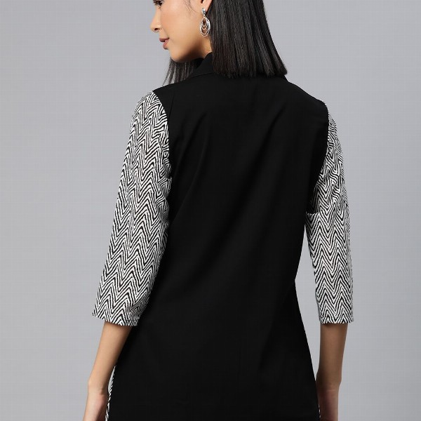 Cottinfab Geometric Print Layered Crepe Shirt Style Longline Top