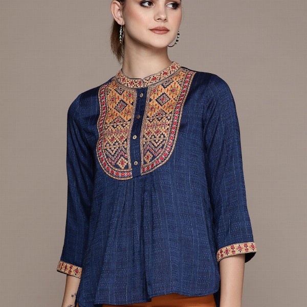 aarke Ritu Kumar Geometric Embroidered Mandarin Collar Top