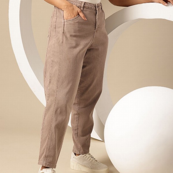 Sztori Women Plus Size Mid-Rise Stretchable Slouchy Fit Jeans