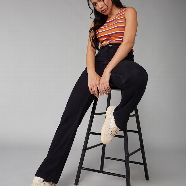 DOLCE CRUDO Women Straight Fit High-Rise Stretchable Jeans