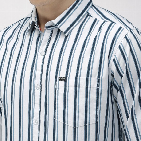 The Indian Garage Co Men White & Teal Blue Slim Fit Striped Casual Shirt